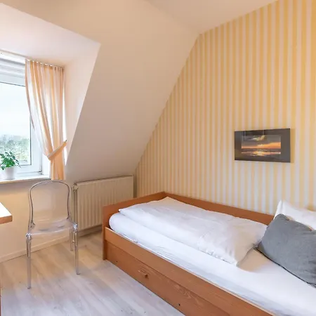 Haus In Der Innenstadt 'amrum', Grosse Strasse * Wyk auf Foehr